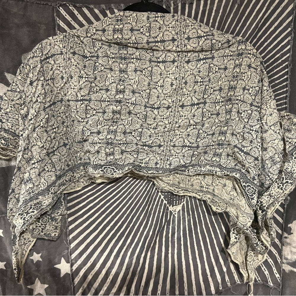 Magnolia pearl scarf